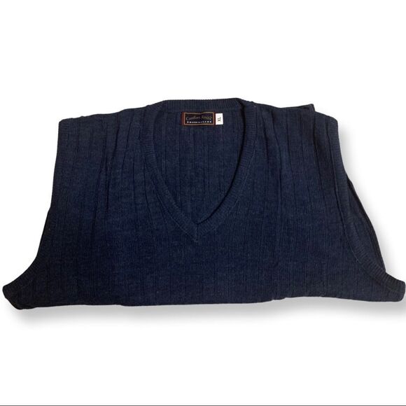 NWT Men’s Navy Blue Comfort Knits Sweater Vest  - Picture 4 of 7